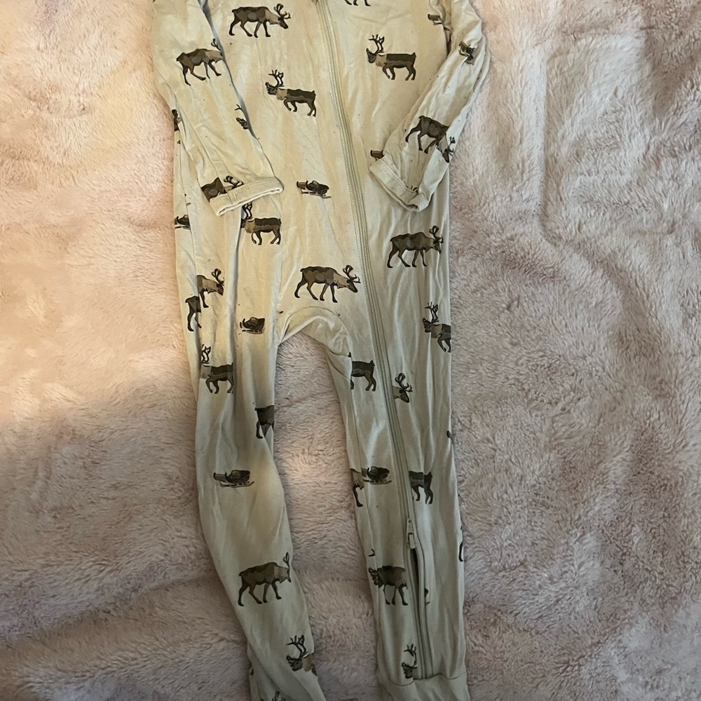 Kyte BABY Cream Reindeer Print Footie